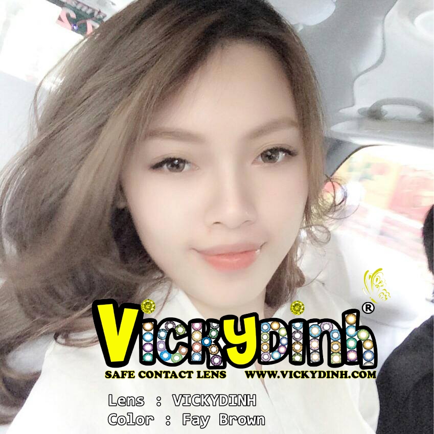 người đẹp và kính áp tròng 
