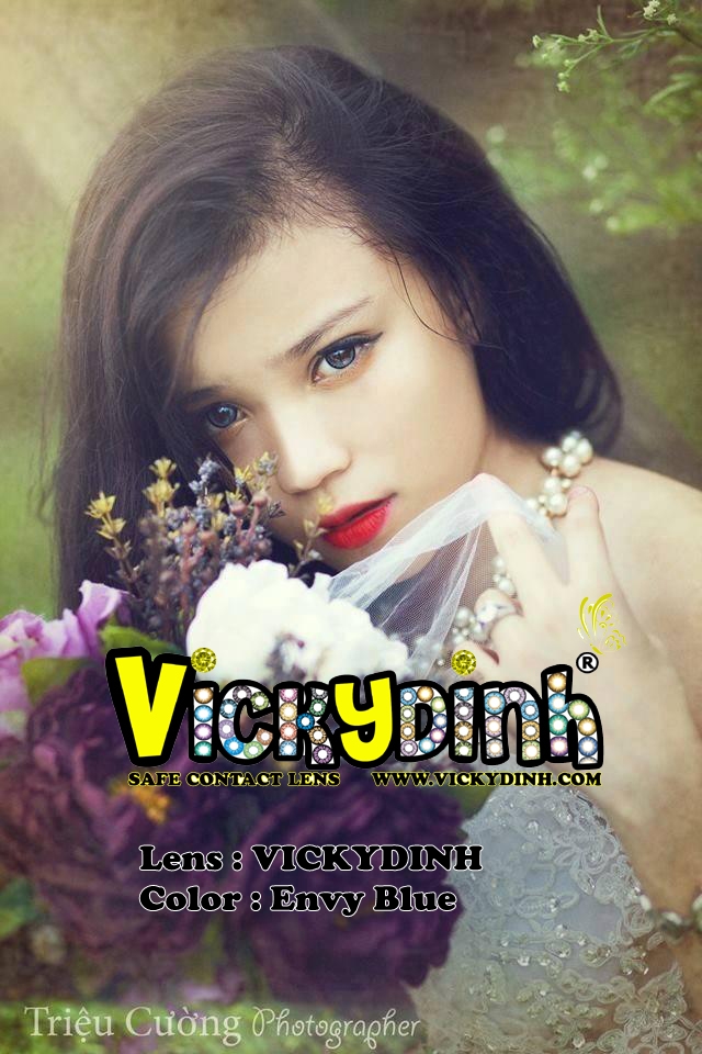 người đẹp và kính áp tròng 