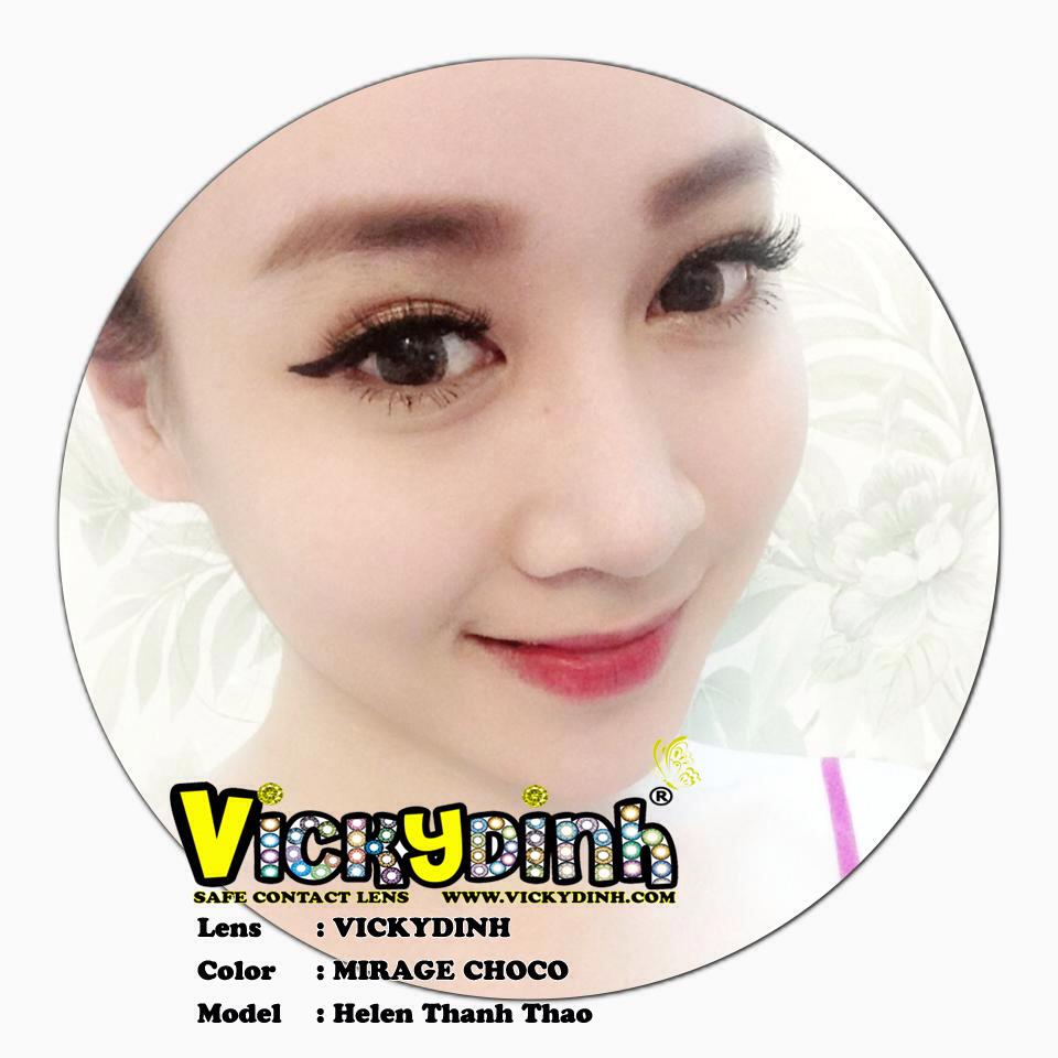 người đẹp và kính áp tròng 