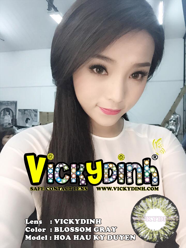 người đẹp và kính áp tròng 