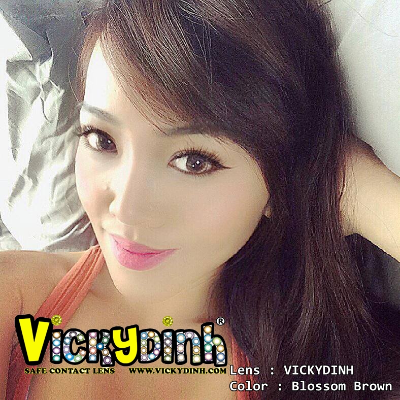 người đẹp và kính áp tròng 