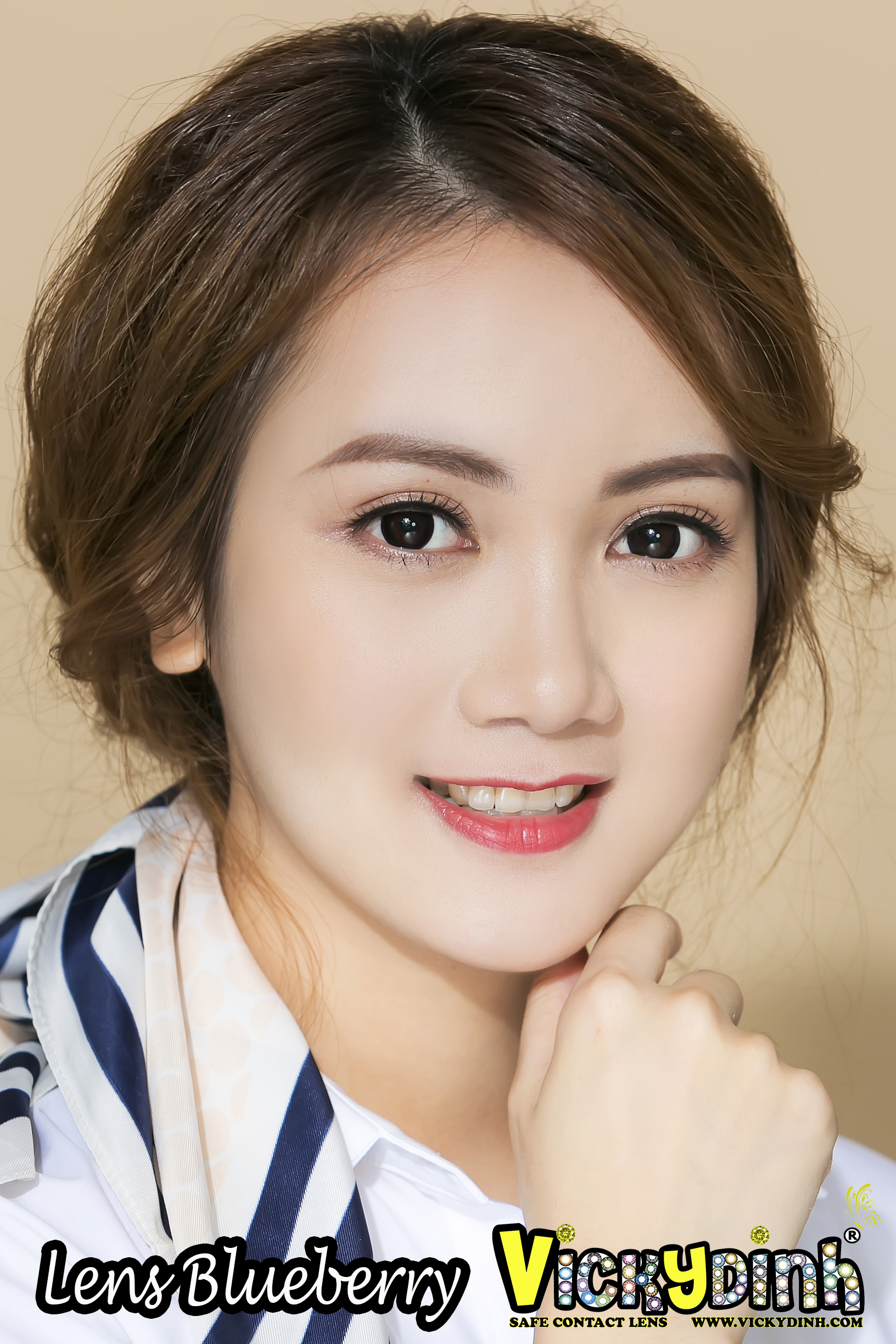 Hình sản phẩm khách đeo đẹp