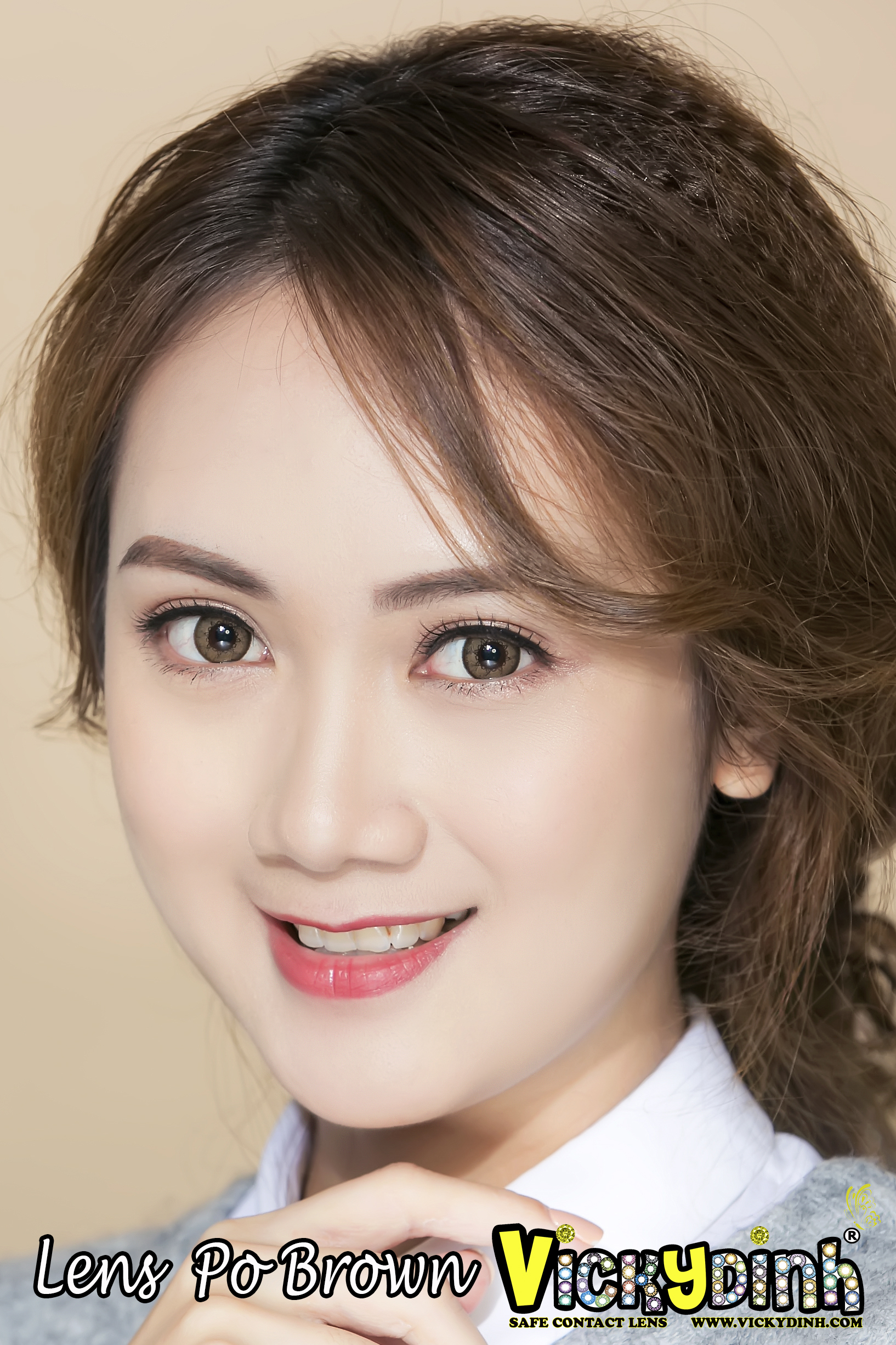 người đẹp và kính áp tròng