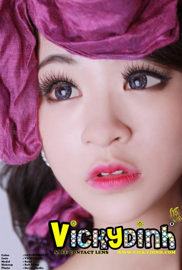 người đẹp và kính áp tròng 
