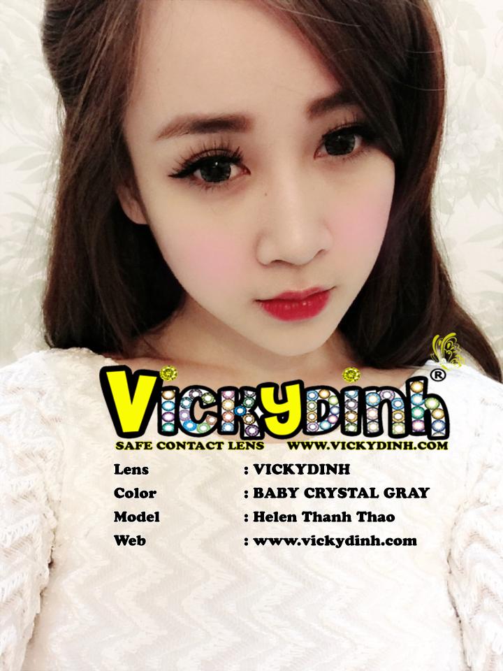 người đẹp và kính áp tròng 