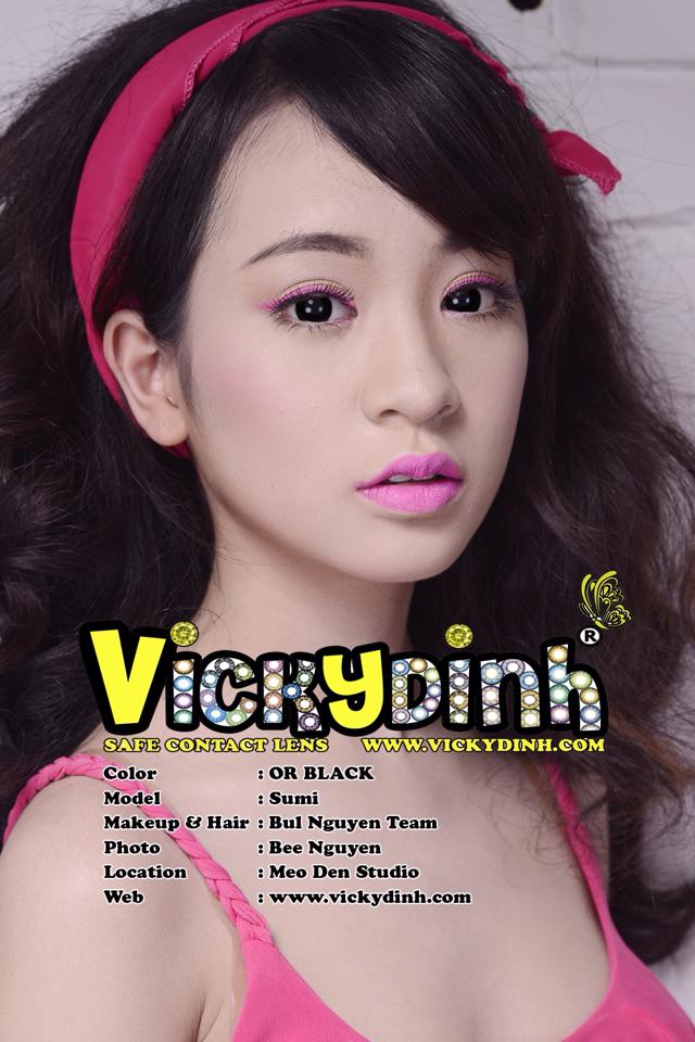người đẹp và kính áp tròng 