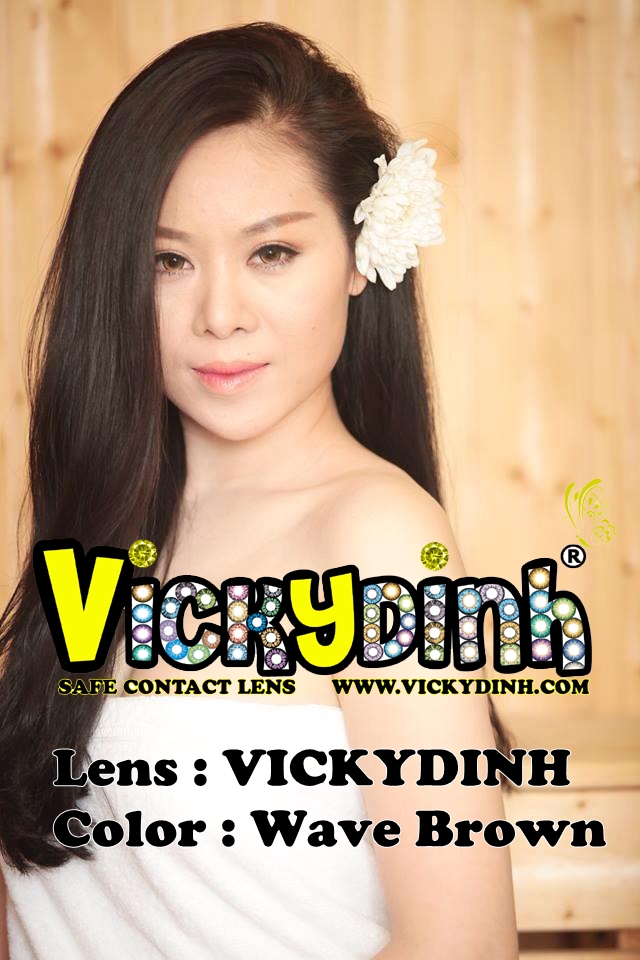 người đẹp và kính áp tròng 