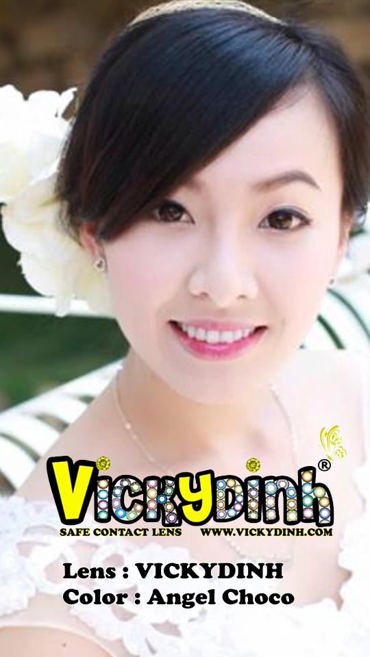 người đẹp và kính áp tròng 